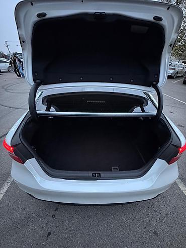 Toyota: Toyota Camry: 2021 г., 2.5 л, Вариатор, Гибрид, Седан — 9