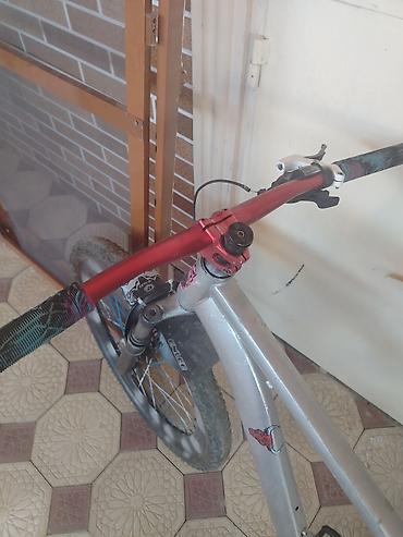 teker velosiped: Dağ velosipedi – 26liq arxa təkər partlaqdi mtbdi rəng zavod deyil — 9