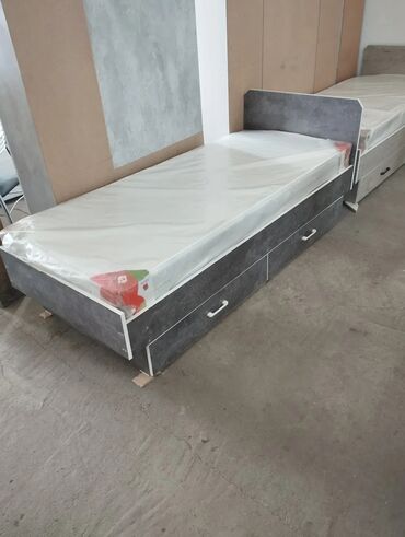 Односпальные кровати: Односпальная кровать, Новый, С матрасом, длина - 190 см — 12