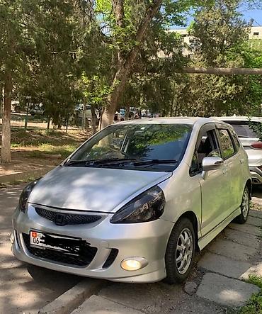 Honda Fit: 2003 г., 1.3 л, Автомат, Бензин, Хэтчбэк at lalafo.kg Honda Fit: 2003 г., 1.3 л, Автомат, Бензин, Хэтчбэк
