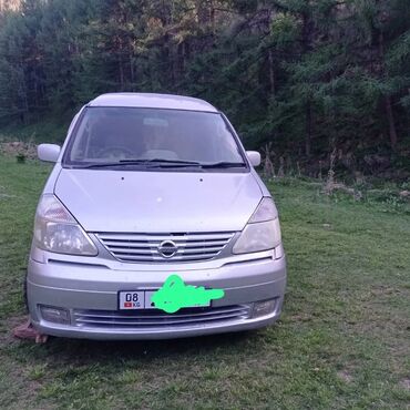 срочна сатылат машина: Продаю Ниссан Серена 2002 газ с разрешением,бензин об 2,без