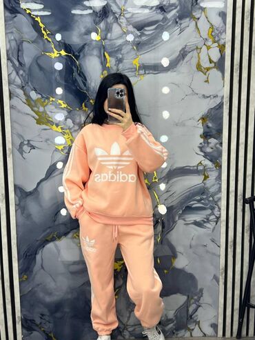 Dəstlər, kostyumlar: Paylaşılıan bütün geyimlər hər biri yenidir.İstəyən yazıb maraqlana — 7