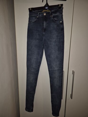 zlatne pantalone: Jeans