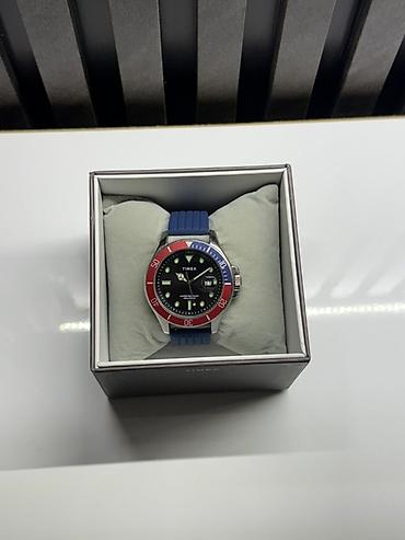 raketa saat: Timex dalğıc üslublu qol saatı - Model: Timex (üzlükdə və qapaqda — 1