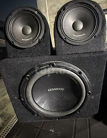Колонки и сабвуферы: Avtomobil üçün səs sistemi komplekti - Gücləndirici: Kenwood — 1