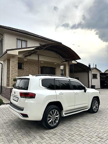 lend cruizer: Toyota Land Cruiser: 2022 г., 3.5 л, Автомат, Бензин, Внедорожник — 4