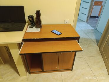Ofis masaları: Kopyuter üçün masa