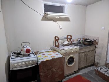 bakixanovda kirayə evlər: NZS də daxili qoşunların arxasinda 1 otaqdır həyəti də var mən özümdə