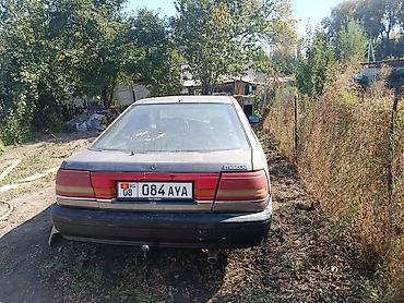 pm 2 5: Mazda 626: 1990 г., 2 л, Автомат, Бензин, Седан — 3