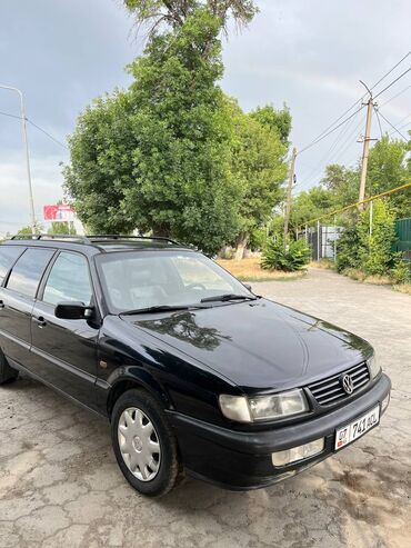 Volkswagen: Volkswagen Passat: 1994 г., 1.8 л, Механика, Бензин, Универсал