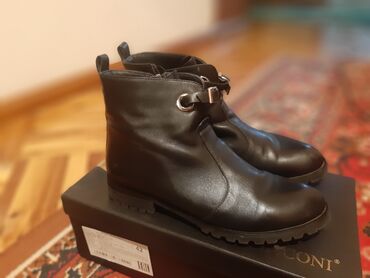 обувь оригинал: Продам ботинки кожаные, турецкие, мягкие. 2000 сом Туфли Турция