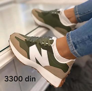 Patike: New Balance patike

CLASSIC

36-46

Cene su na slikama — 14