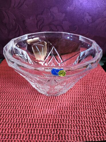 Ostalo posuđe: Bombonijera nova kristal,led kristal Belorusija. 90te. Bombonijera na lalafo.rs — 3 Ostalo posuđe: Bombonijera nova kristal,led kristal Belorusija. 90te. Bombonijera — 3