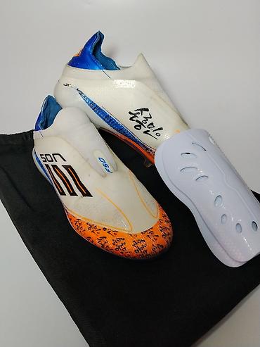 forward apache: Футбольные бутсы, Adidas F50 SON. В идеальном состоянии. В подарок — 3