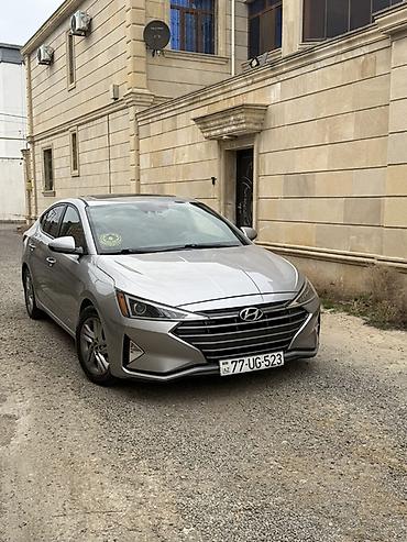 hyundai veracruz: Hyundai Elantra sedan - Korpus: gümüş rəng, aqressiv ön panjur və — 2