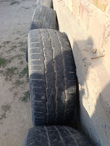 шины r14c: Шины 235 / 65 / R 16, Комплект, Легкий коммерческий транспорт (C/LT), Michelin