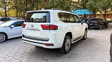Toyota: Toyota Land Cruiser: 2026 г., 3.5 л, Автомат, Гибрид, Внедорожник — 5