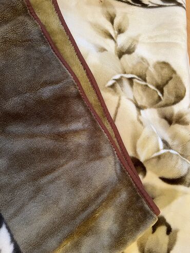 Yorğanlar, adyallar: İşlənmiş Böyüklər üçün İki nəfərlik Qış üçün Yorğan, Ünvandan götürmə — 2