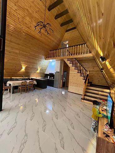 Günlük kirayə evlər: Qəbələ günlük ev - A-frame üslubunda, şüşə fasadlı modern kottec - — 7