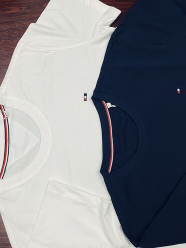 мужские футболки tommy hilfiger: Мужская футболка, XL (EU 42), Новый, цвет - Синий, Платная доставка, Самовывоз