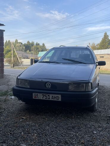 прицеп на автомобиль: Volkswagen Passat: 1990 г., 1.8 л, Механика, Бензин, Универсал