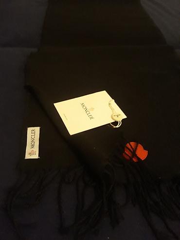 Kape i aksesoari: Moncler, One size, bоја - Crna — 13