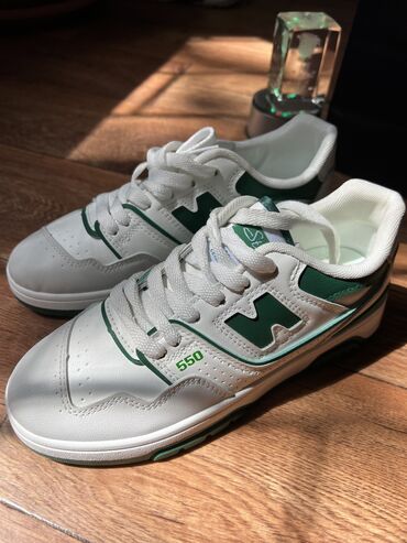 обувь белая: Зеленый тренд этого года 💚🔥