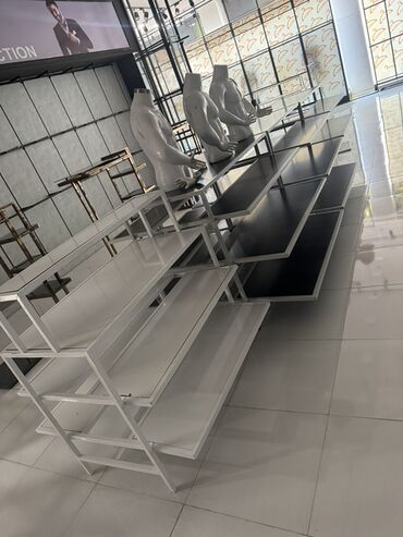 Stend vitrinləri: Mağaza avadanlığı – metal geyim asqıları və vitrinalar - Müxtəlif — 9