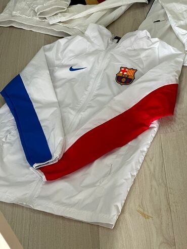 черный купальник с сеткой: Эркектердин курткасы, Бардык өлчөмдөр, Nike, Жаңы, түсү - Ак