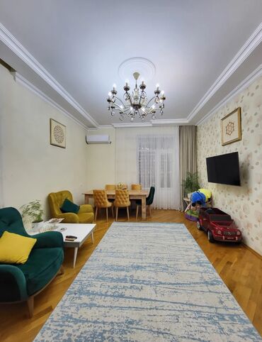 Uzunmüddətli kirayə mənzillər: Mənzil Elmlər Akademiyasi. metrosuna yaxın ərazidə yerləşir.Piyada 3-4 — 2