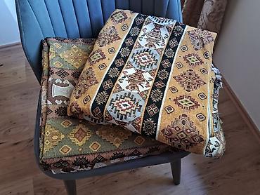 2 el perde alanlar: Kilim naxışlı dekorativ süfrə dəsti Caffee Və restorantlar üçün 2 ədəd — 1