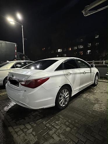 Продажа авто: Hyundai Sonata: 2013 г., Седан — 3