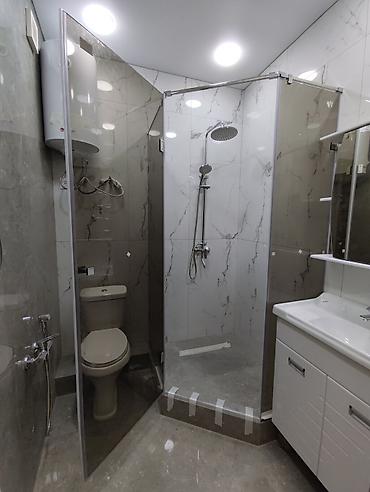 Душевые кабины: Душевая кабина Прямоугольная, Размер: 1 x 1 см, Высота поддона: 2000 см,Покрытие: Прозрачный — 4