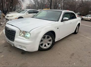 средний кузов: Chrysler 300C: 2005 г., 3.5 л, Седан