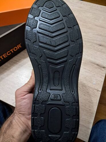 Ayaqqabılar: Trendyoldan səhv ölçü olaraq sifariş edilib, yenidir, geyinilməyib.Tam — 4