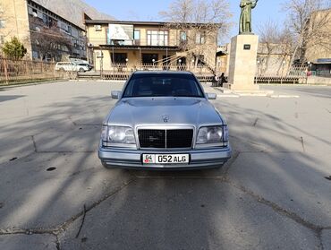 Mercedes-Benz: Mercedes-Benz E-Class: 1994 г., 2.2 л, Механика, Бензин, Седан