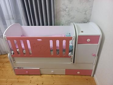 Uşaq beşiyi və komodlu modul dəst - Rəng: ağ/çəhrayı - Material