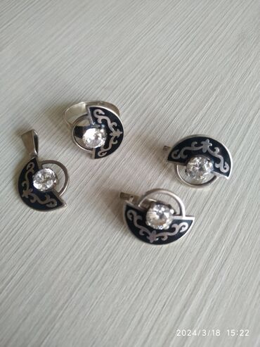 сережки серебро: Набор в этно стиле,серебро 925р.В реале очень красивый