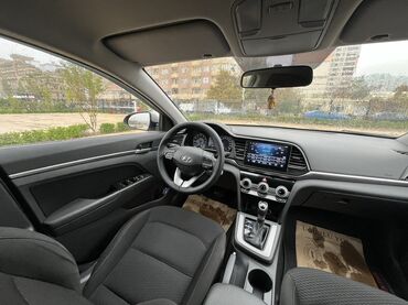 Hyundai: Hyundai Elantra: 1.6 l | 2020 il Sedan — 11