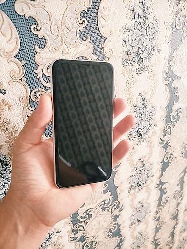 Apple iPhone: IPhone 11, белый цвет - Экран 6.1" Liquid Retina HD (LCD), True Tone — 2