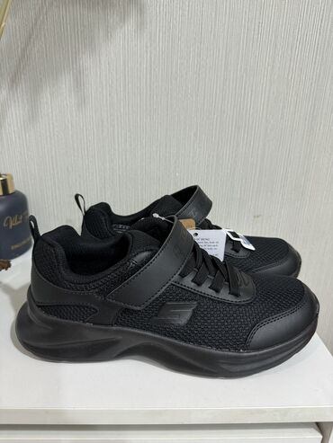 Детская обувь: Кроссовки Skechers.Размер 35(22см)