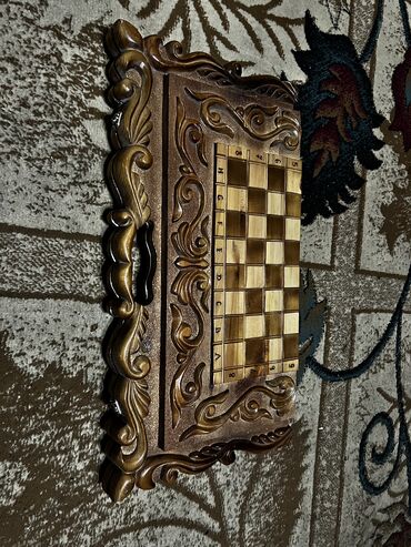 кондитерское оборудование: Продаю нарды и шашки. Новые. Качество отличное. Торг уместен