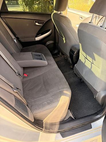 Toyota: Toyota Prius: 2015 г., 1.5 л, Автомат, Гибрид, Хэтчбэк — 6