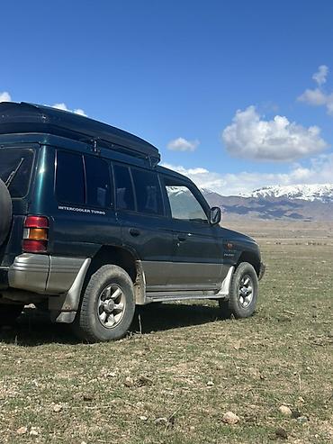 Унаа сатуу: Mitsubishi Pajero: 2003 г., 2.5 л, Кол менен иштөөчү, Дизель, Жол тандабас — 4