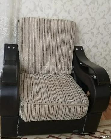 tek divan: Klassik üslubda salon dəsti – divan və kreslo - Tərkibi: 1 ədəd 3 — 2