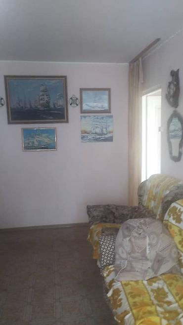 требуются парикмахеры: 3 комнаты, 58 м², 7 мкр 104 серия, 3 этаж, Требуется ремонт — 3