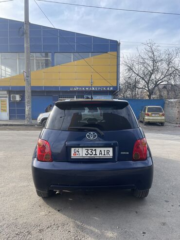 Toyota: Toyota ist: 2002 г., 1.5 л, Автомат, Бензин, Хэтчбэк