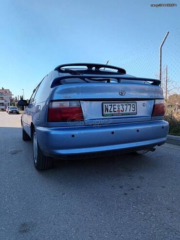 Toyota: Toyota Corolla: 1.3 l. | 2001 έ. Χάτσμπακ — 2