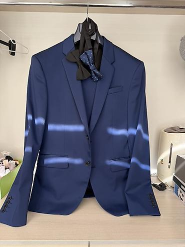 zara мужское: Мужской костюм ZARA, классический крой, цвет насыщенный синий (navy) — 1