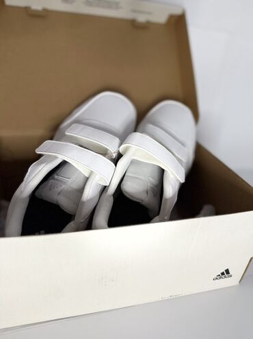 синяя рубашка в клетку женская: Кроссовкалар, 38.5, Adidas, Жаңы, түсү - Ак, Өзү алып кетүү, Акысыз жеткирүү, Акылуу жеткирүү
